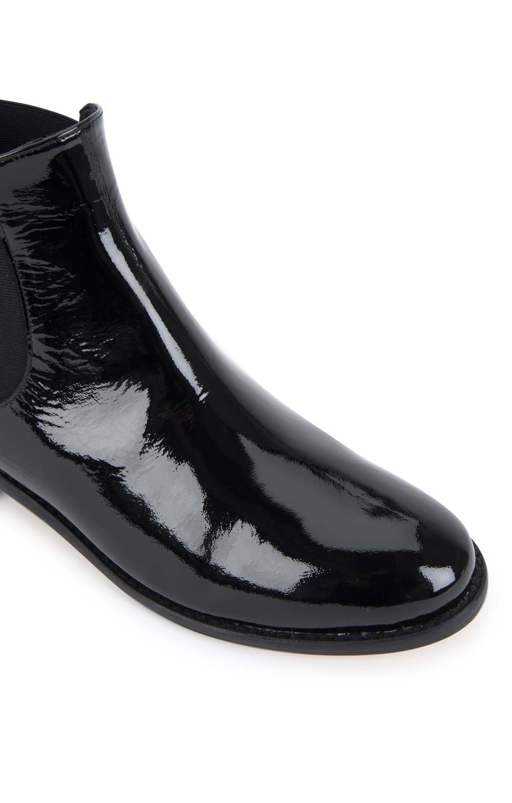 black leather chelsea boot ladies