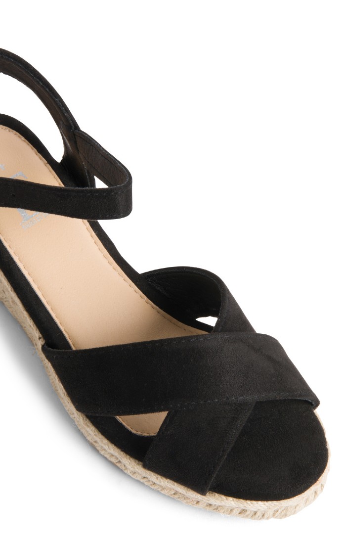 Black espadrille sandals with ankle ribbon hotsell