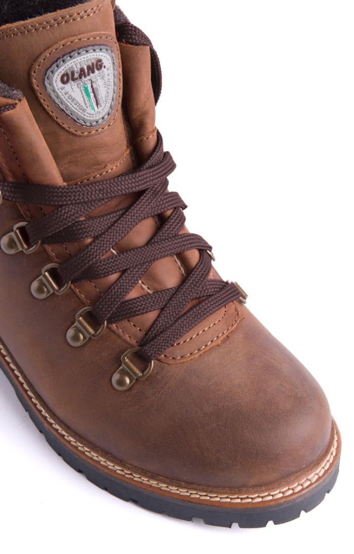 Ladies tan 2025 walking boots