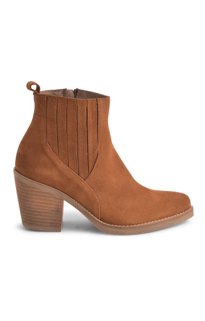 Tan cowboy clearance ankle boots