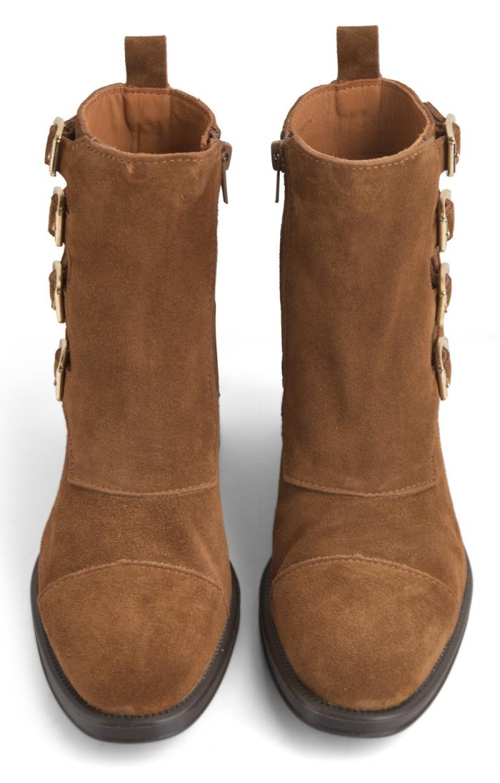 Beatrix suede 2024 ankle boot