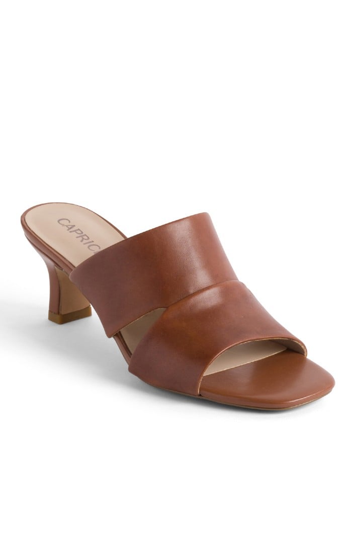 Ladies Leather Sandals