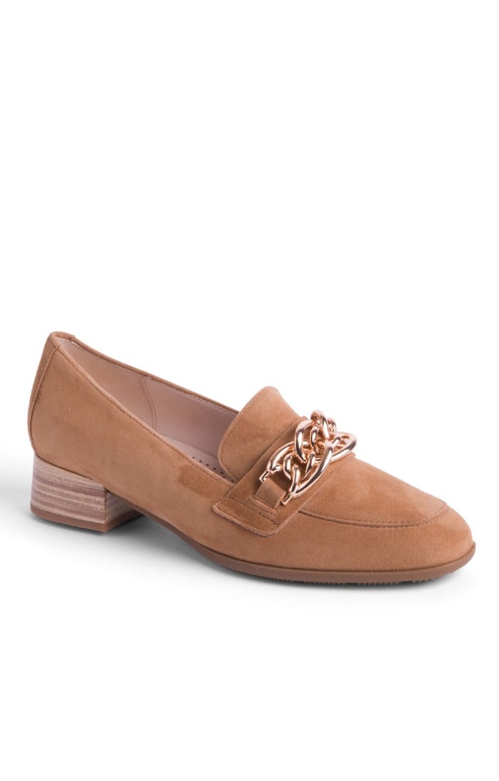 Womens tan 2024 suede loafers