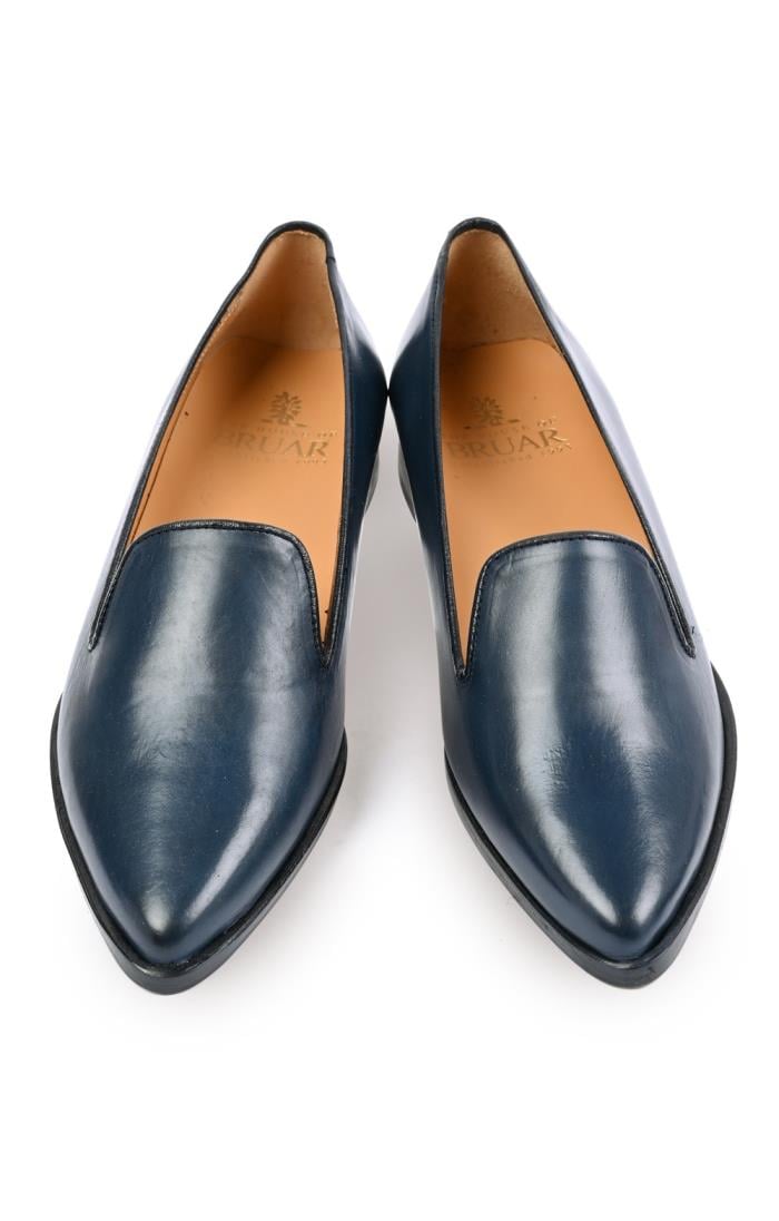 Leather deals pointed loafers