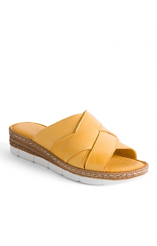 House Of Bruar Ladies Gwen Leather Sandal, Yellow